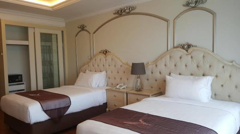 Lk Noble Suite Pattaya Exteriör bild