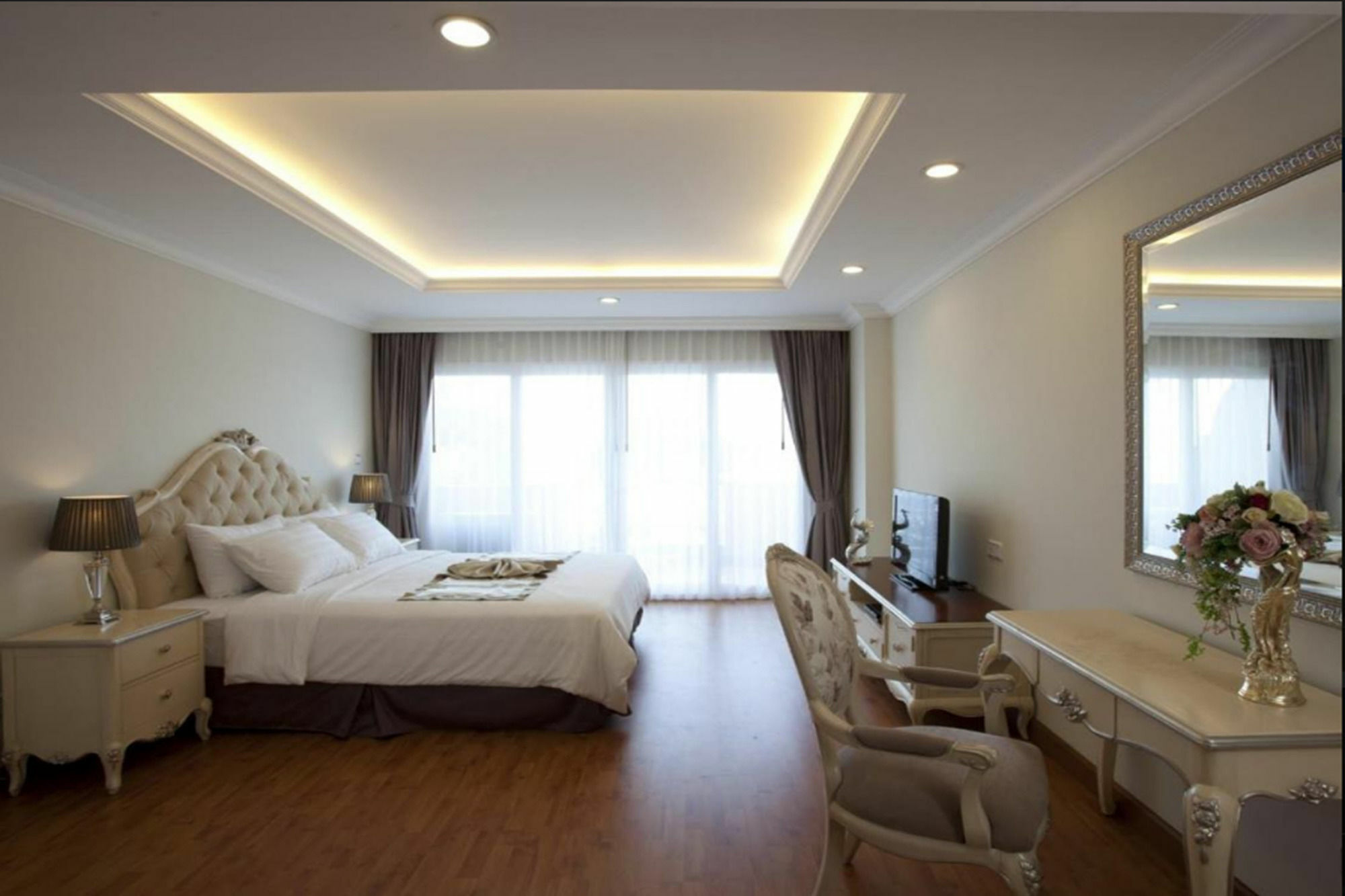 Lk Noble Suite Pattaya Exteriör bild